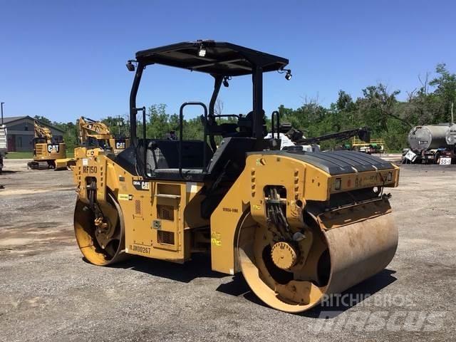 CAT CB54B Tvilling tromle