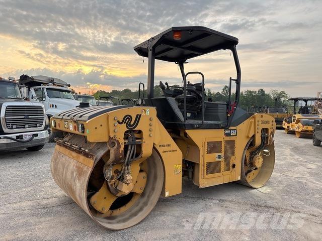 CAT CB54B Tvilling tromle