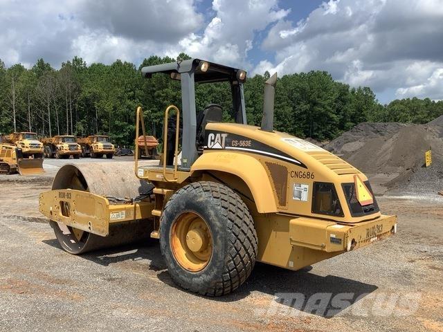 CAT CS-563E Enkelt tromle