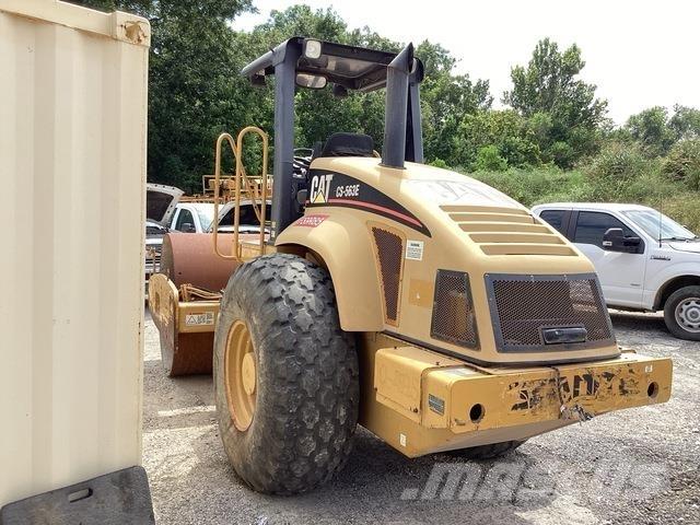 CAT CS-563E Enkelt tromle