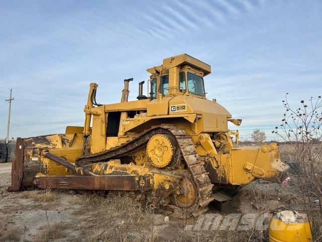CAT D10 Bulldozer på larvebånd