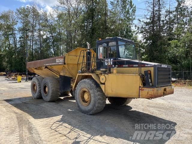 CAT D250E Terrængående lastbiler