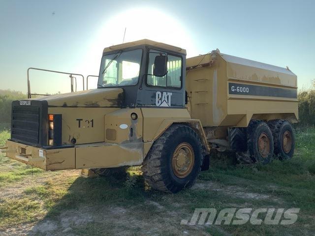 CAT D300E Tankvogne - vand