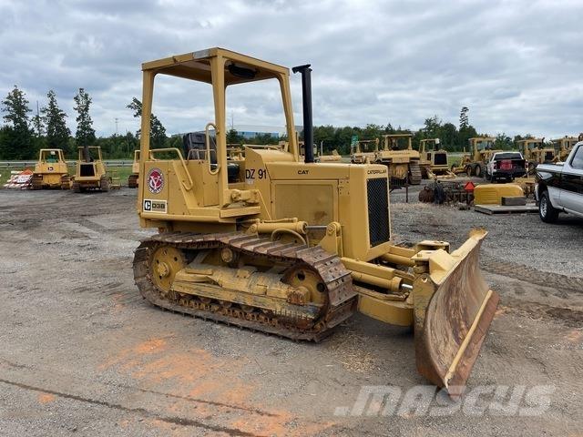 CAT D3B Bulldozer på larvebånd