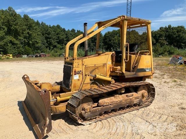 CAT D4C Bulldozer på larvebånd