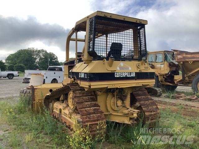 CAT D5M XL Bulldozer på larvebånd