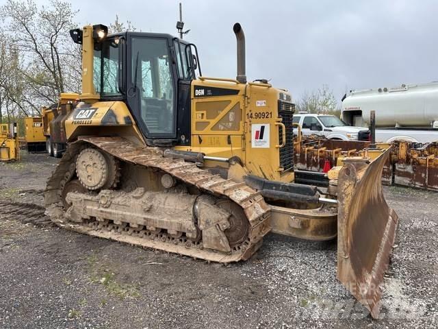 CAT D6N Bulldozer på larvebånd