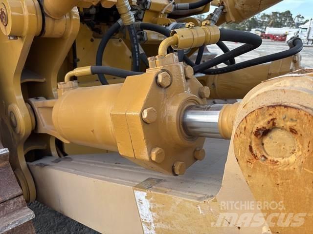 CAT D8T Bulldozer på larvebånd