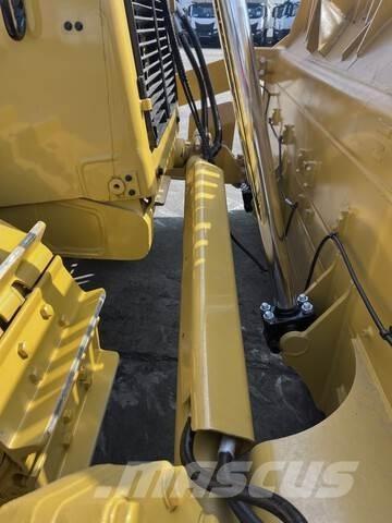 CAT D8T Bulldozer på larvebånd