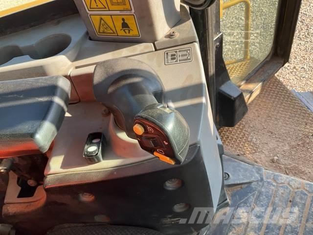 CAT D8T Bulldozer på larvebånd