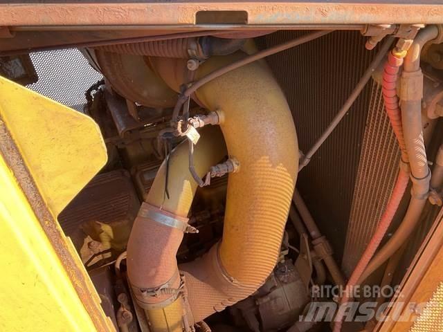 CAT D9 Bulldozer på larvebånd