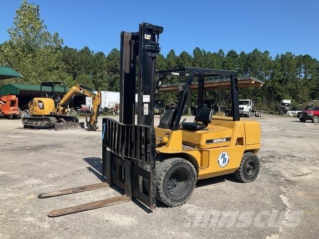 CAT DP45K Gaffeltrucks - andre