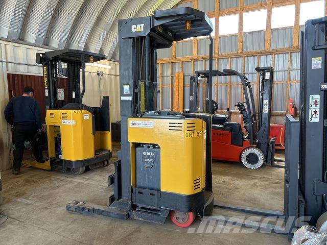 CAT NRR35 Reachtruck