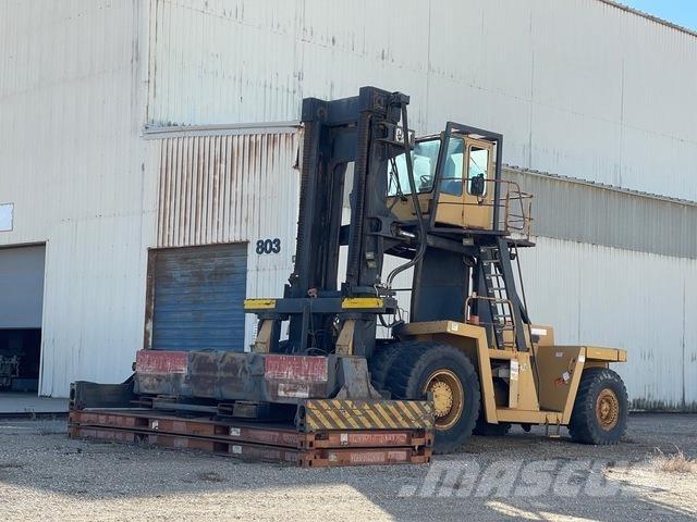 CAT V800 Gaffeltruck til containerhåndtering