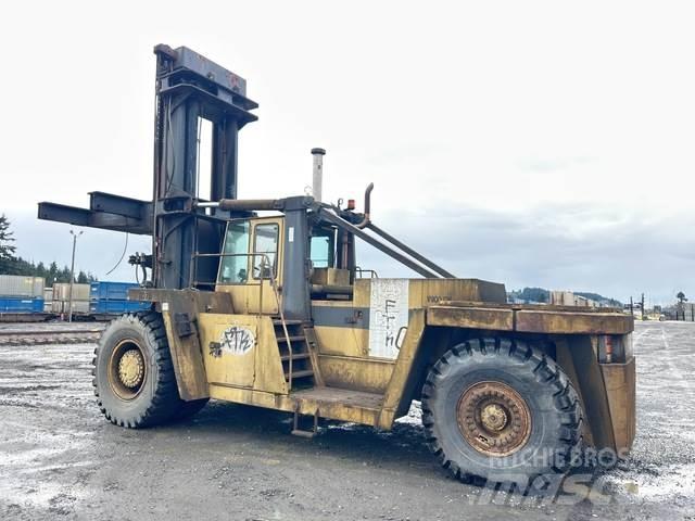 CAT V900 Gaffeltruck til containerhåndtering