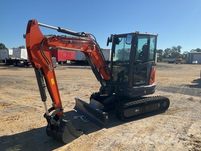 CFG 40UF Gravemaskiner på larvebånd