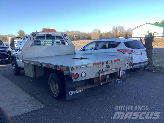 Chevrolet 3500 Lastbil med lad/Flatbed
