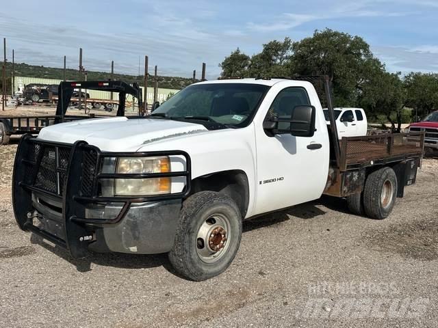 Chevrolet 3500 Lastbil med lad/Flatbed