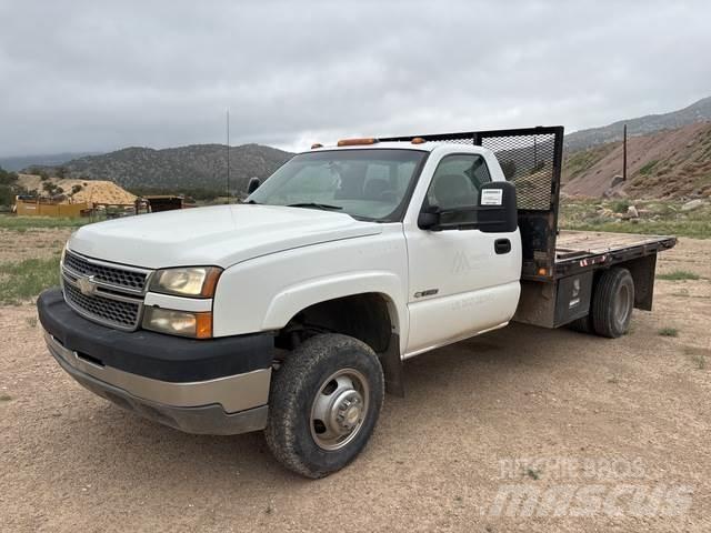 Chevrolet 3500 Lastbil med lad/Flatbed
