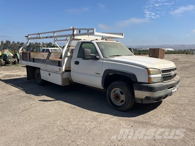 Chevrolet 3500 Lastbil med lad/Flatbed