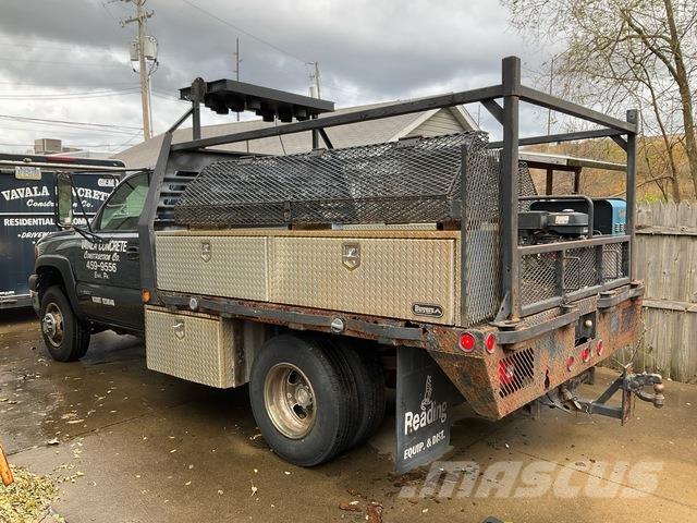 Chevrolet 3500 Lastbil med lad/Flatbed