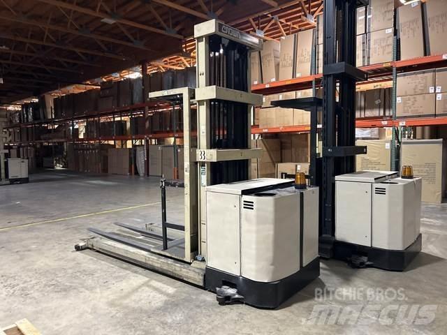 Crown 15SP48TT Plukketruck, medium
