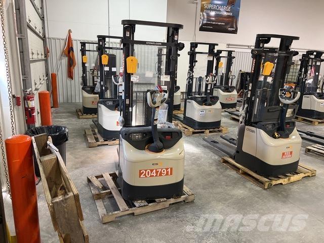 Crown ES 4000 Selvkørende stablere