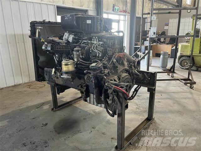 Detroit DD15 Motorer