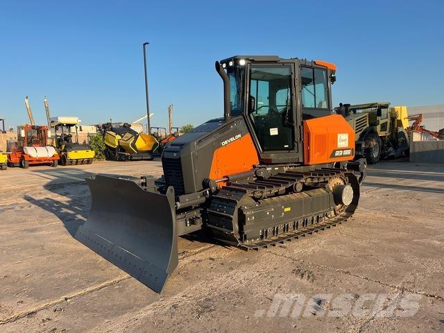 Develon DD100 Bulldozer på larvebånd