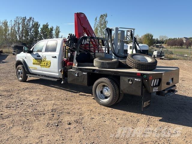 Dodge 5500 Lastbil med kran