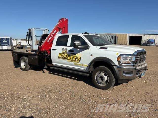 Dodge 5500 Lastbil med kran