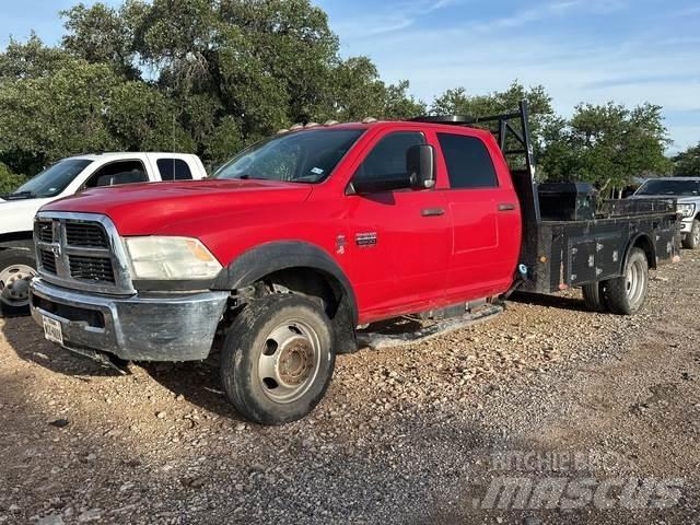 Dodge Ram 5500 Lastbil med lad/Flatbed