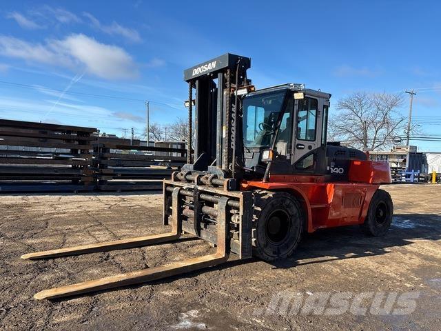 Doosan D140S-7 Gaffeltrucks - andre