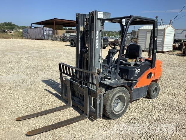 Doosan D30S-7 Gaffeltrucks - andre
