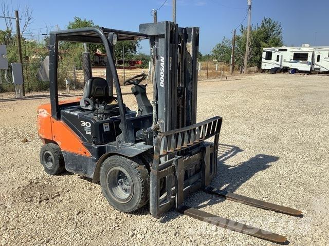 Doosan D30S-7 Gaffeltrucks - andre