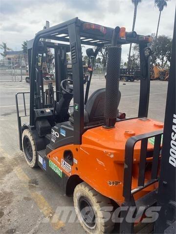 Doosan D30S7 Gaffeltrucks - andre