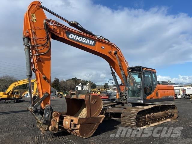 Doosan DX300LC Gravemaskiner på larvebånd