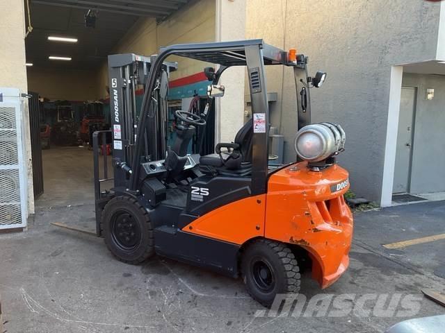 Doosan G25E-7 Entreprenør - Andet
