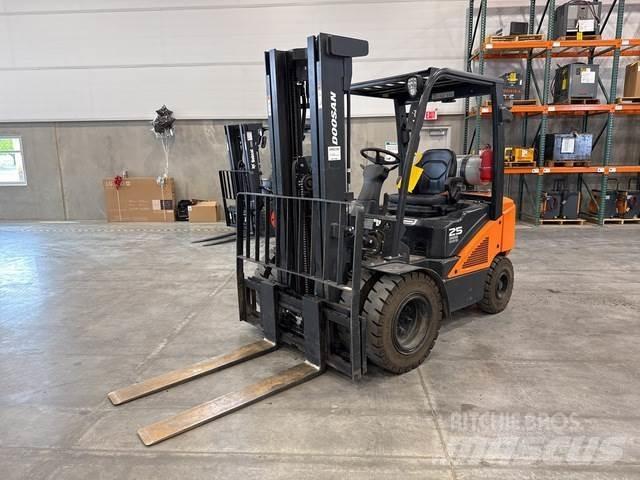 Doosan G25N-7 Entreprenør - Andet