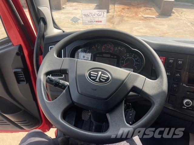 FAW J6L-240 Lastbil med kran