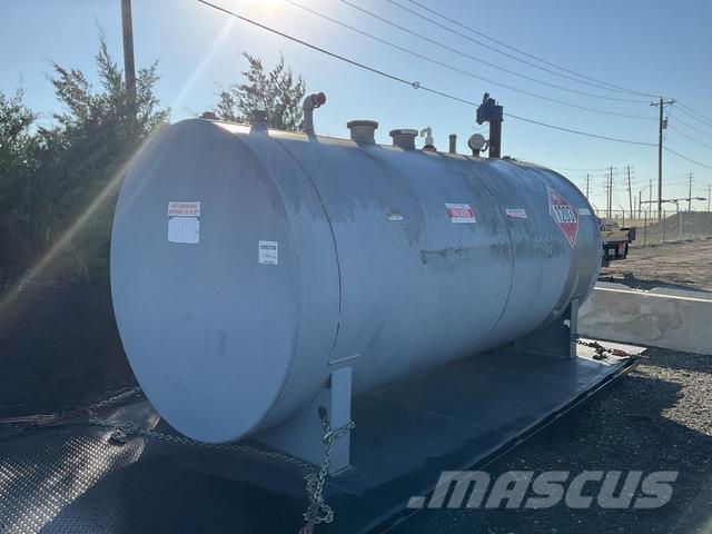  Fireguard Brændstof- og tilsætningstank.