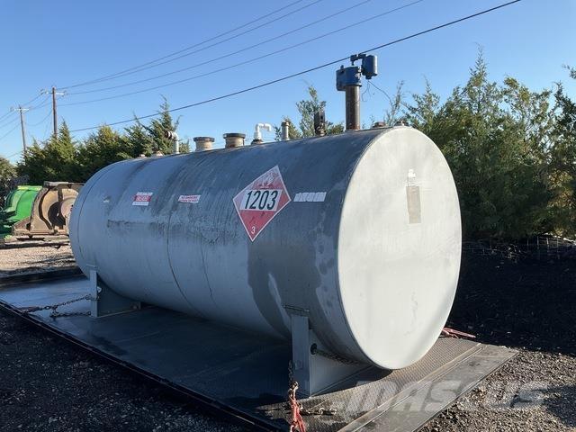  Fireguard Brændstof- og tilsætningstank.