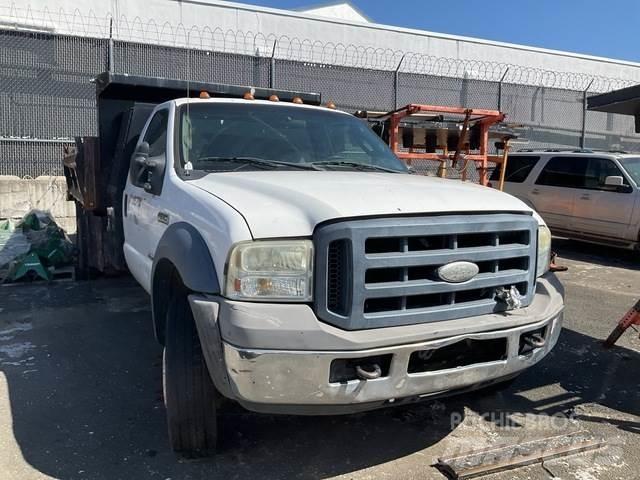 Ford 550 Lastbiler med tip