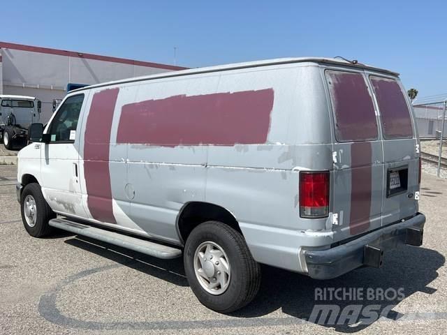 Ford E-250 Varevogne
