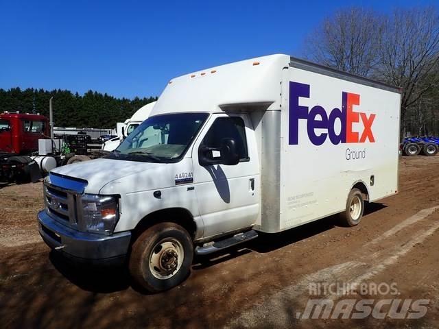 Ford E-350 Fast kasse