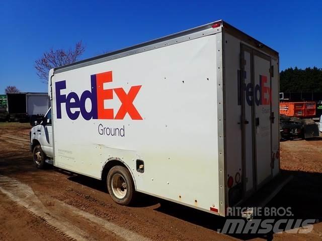 Ford E-350 Fast kasse