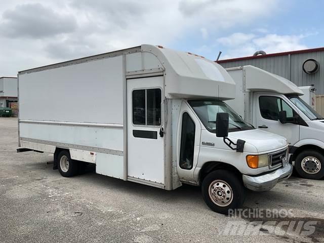 Ford E-350 Varevogne