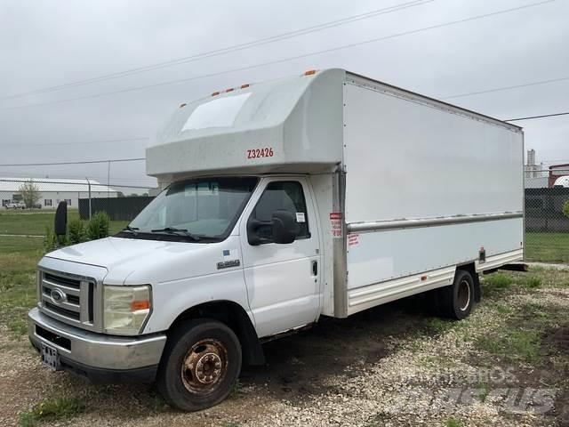 Ford E-350 Fast kasse