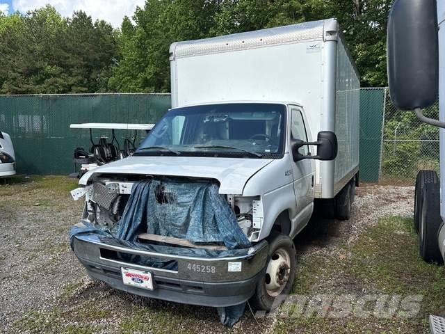 Ford E-350 Fast kasse