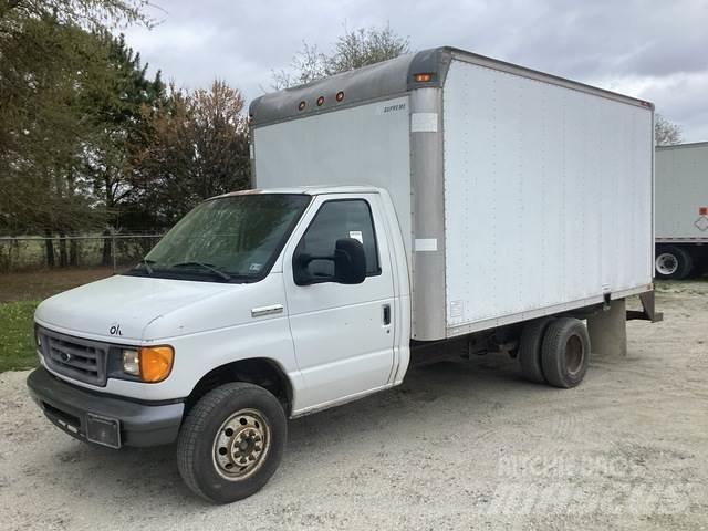 Ford E-350 Fast kasse